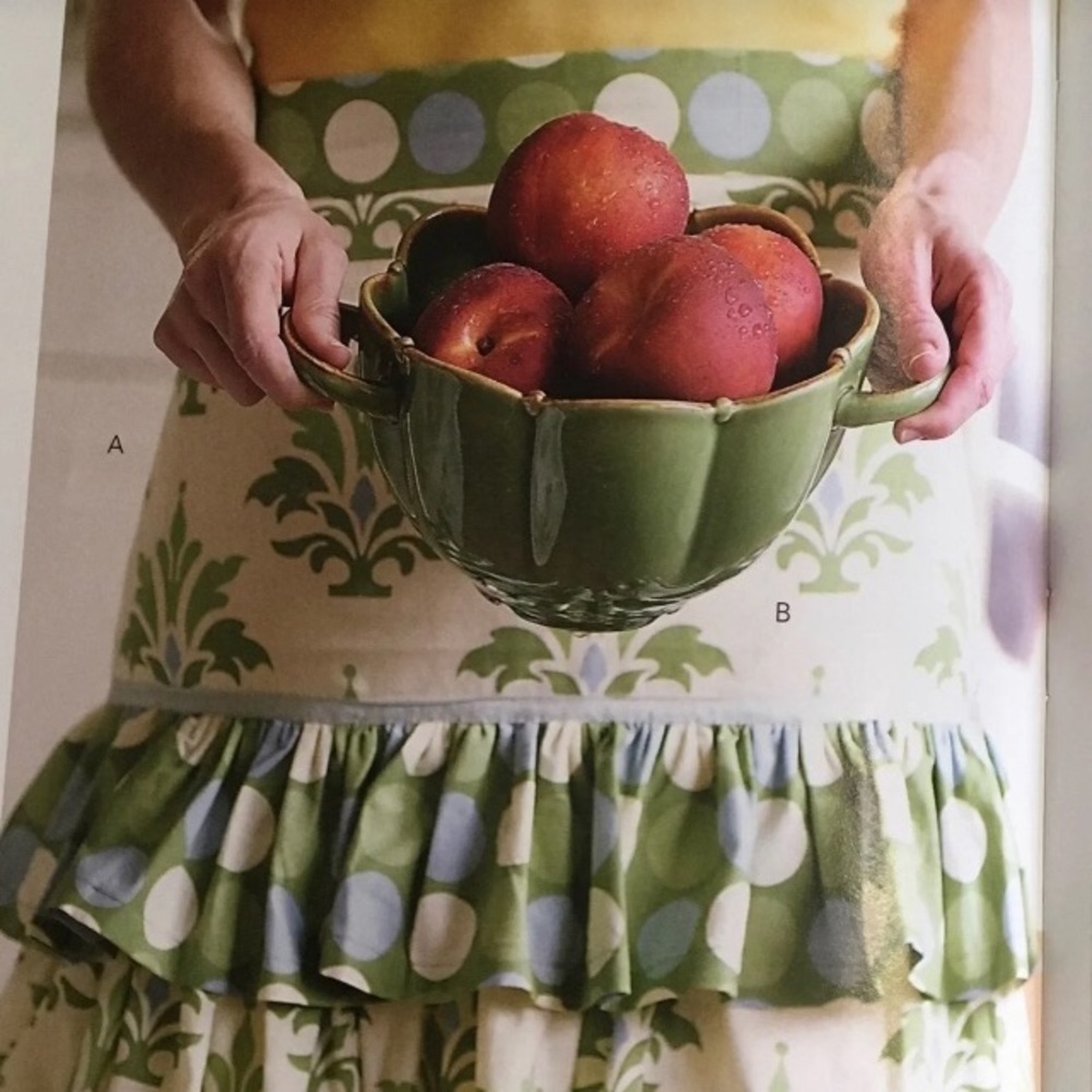 SL@H/WH Continental Kitchen Ruffled Apron NIP OSFM